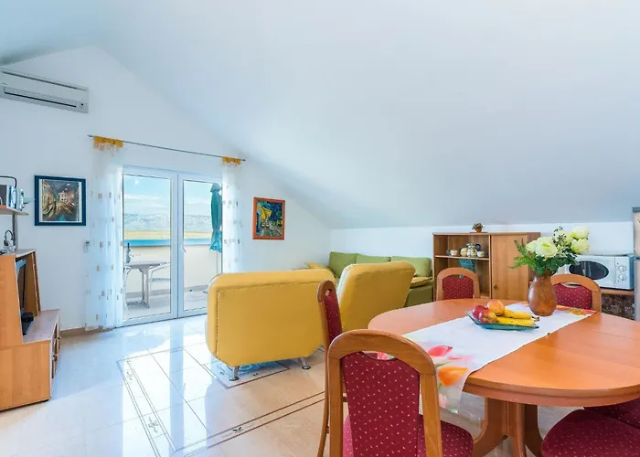 Partelj 7 By Interhome Apartman Vir