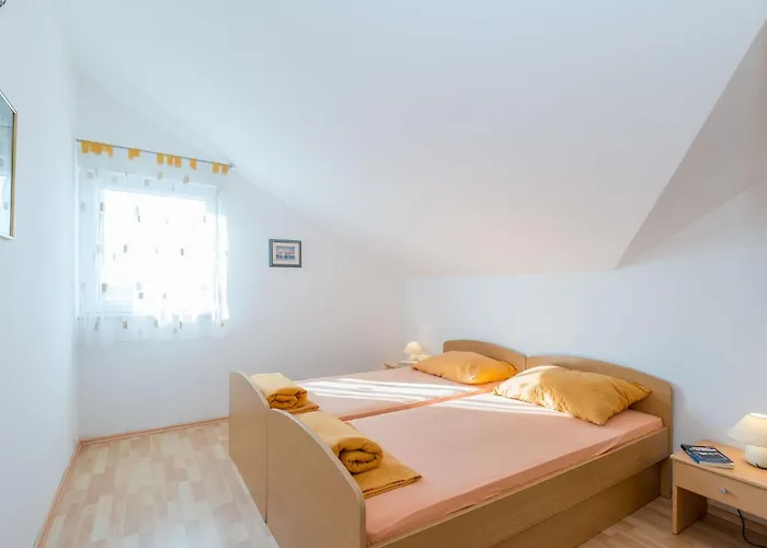 Partelj 7 By Interhome