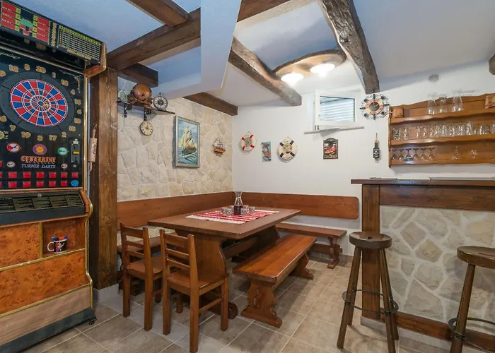 Partelj 7 By Interhome * Vir